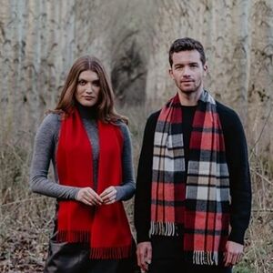 100% Cashmere Scarf Plain Red Scarlet - Made in Scotland NWT